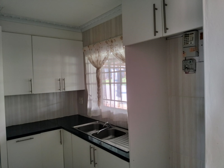 To Let 3 Bedroom Property for Rent in Southernwood Eastern Cape